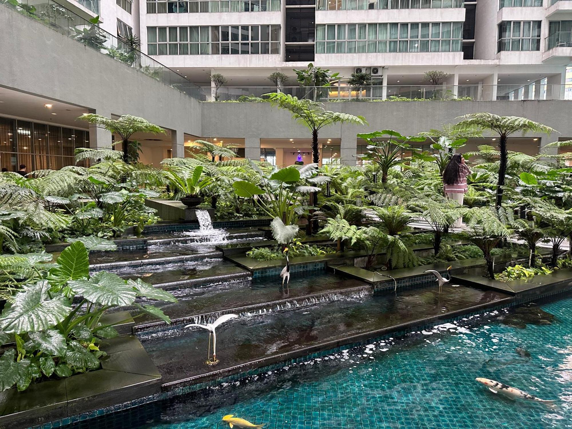 Modern Bauhaus Studio At Regalia Klcc Infinity Pool Kuala Lumpur Exteriör bild